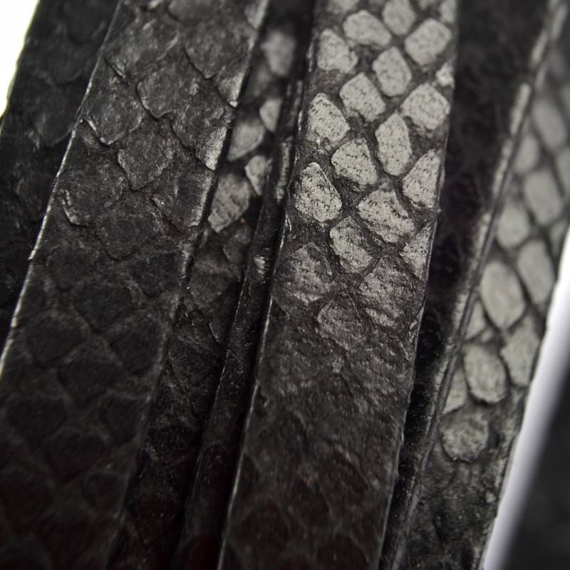Plat leer snake skin zwart 10mm-Kraaltjes van Renate