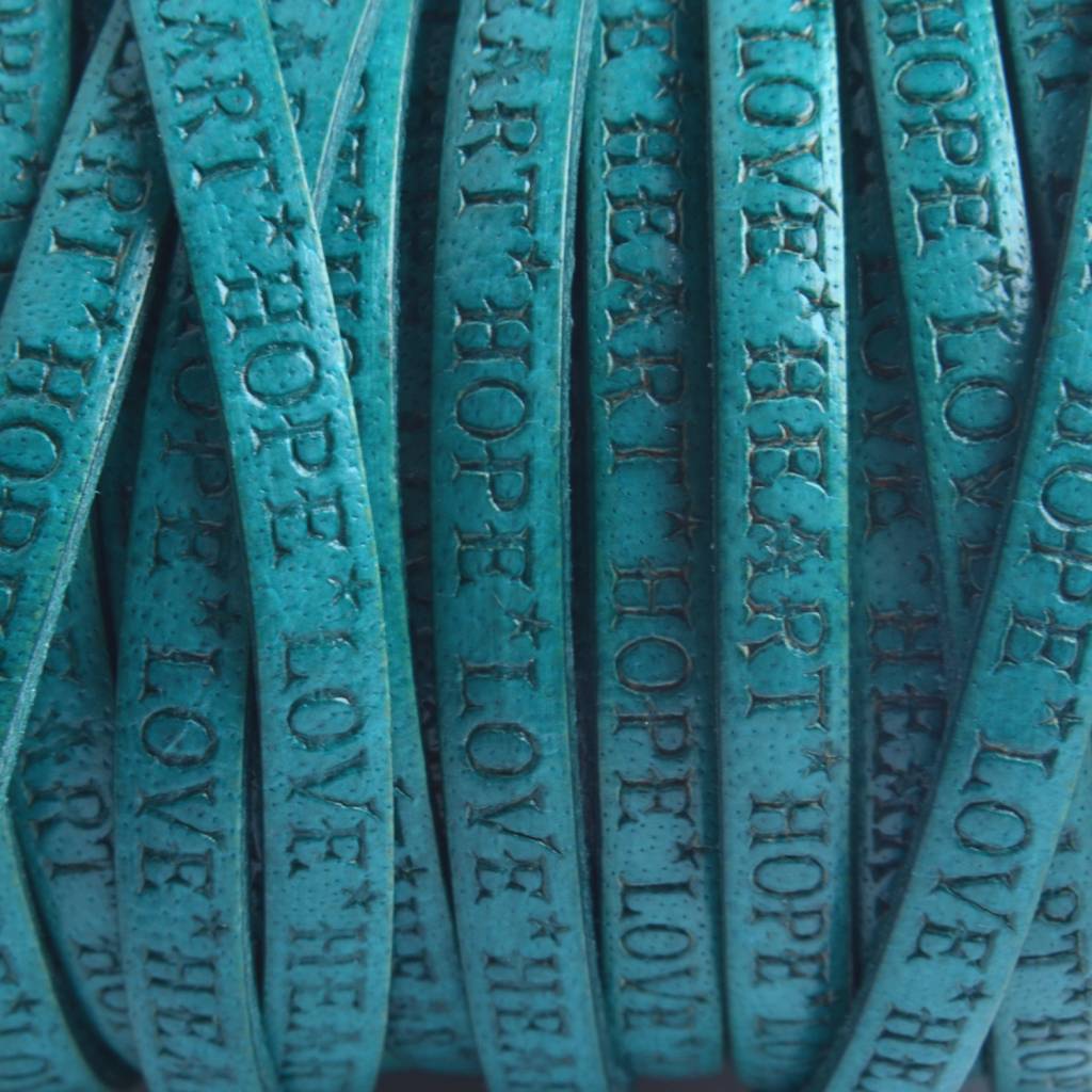Plat leer tekst heart*hope*love turquoise 5x1.5mm - prijs per cm-Kraaltjes van Renate