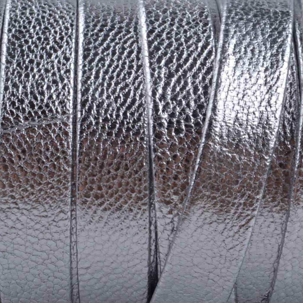 Plat nappa leer Zilver metallic 10x2mm - prijs per cm-Kraaltjes van Renate