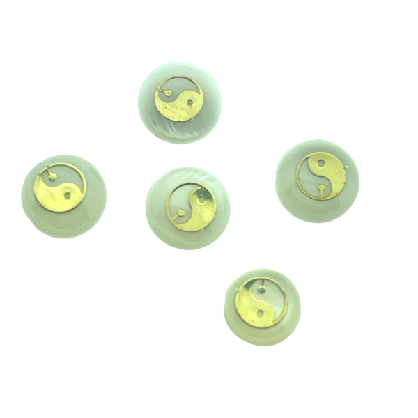 Platte zoetwaterschelp kraal met gouden YinYang 8mm-Kralen-Kraaltjes van Renate