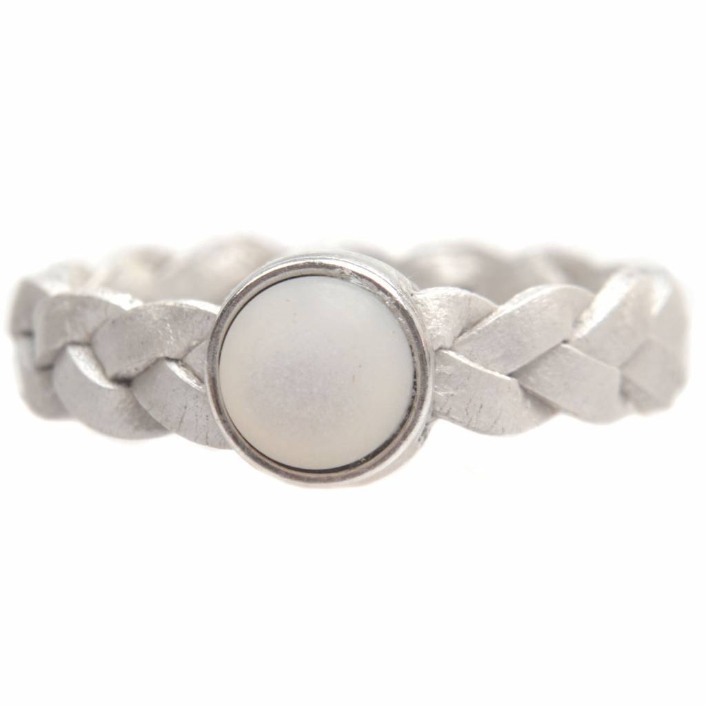 Ring Gevlochten leer & polaris DIY white metallic-Kraaltjes van Renate