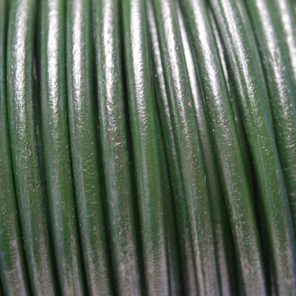 Rond leer groen metallic 4,5mm - 50cm-Kraaltjes van Renate