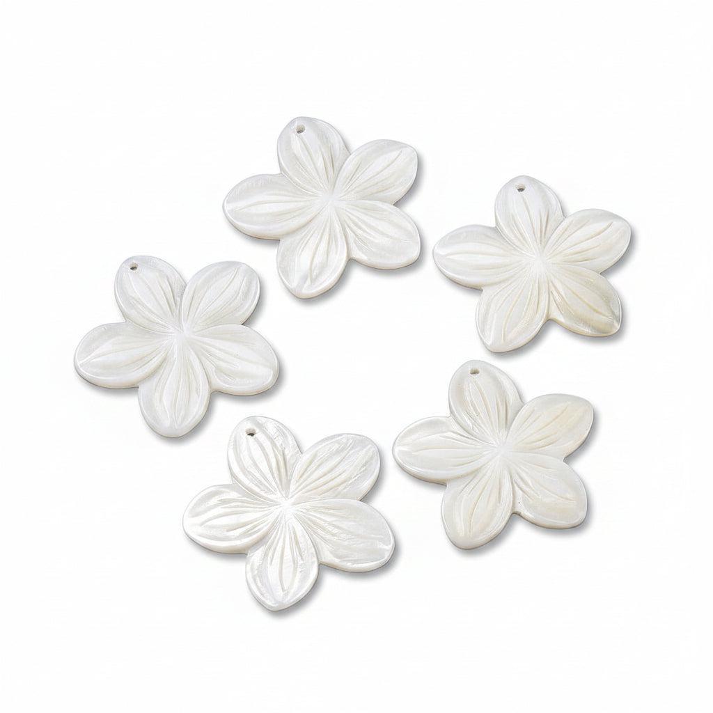 Schelp Bedel Bloem Schelpkleur 37.5mm - per stuk-Bedels-Kraaltjes van Renate