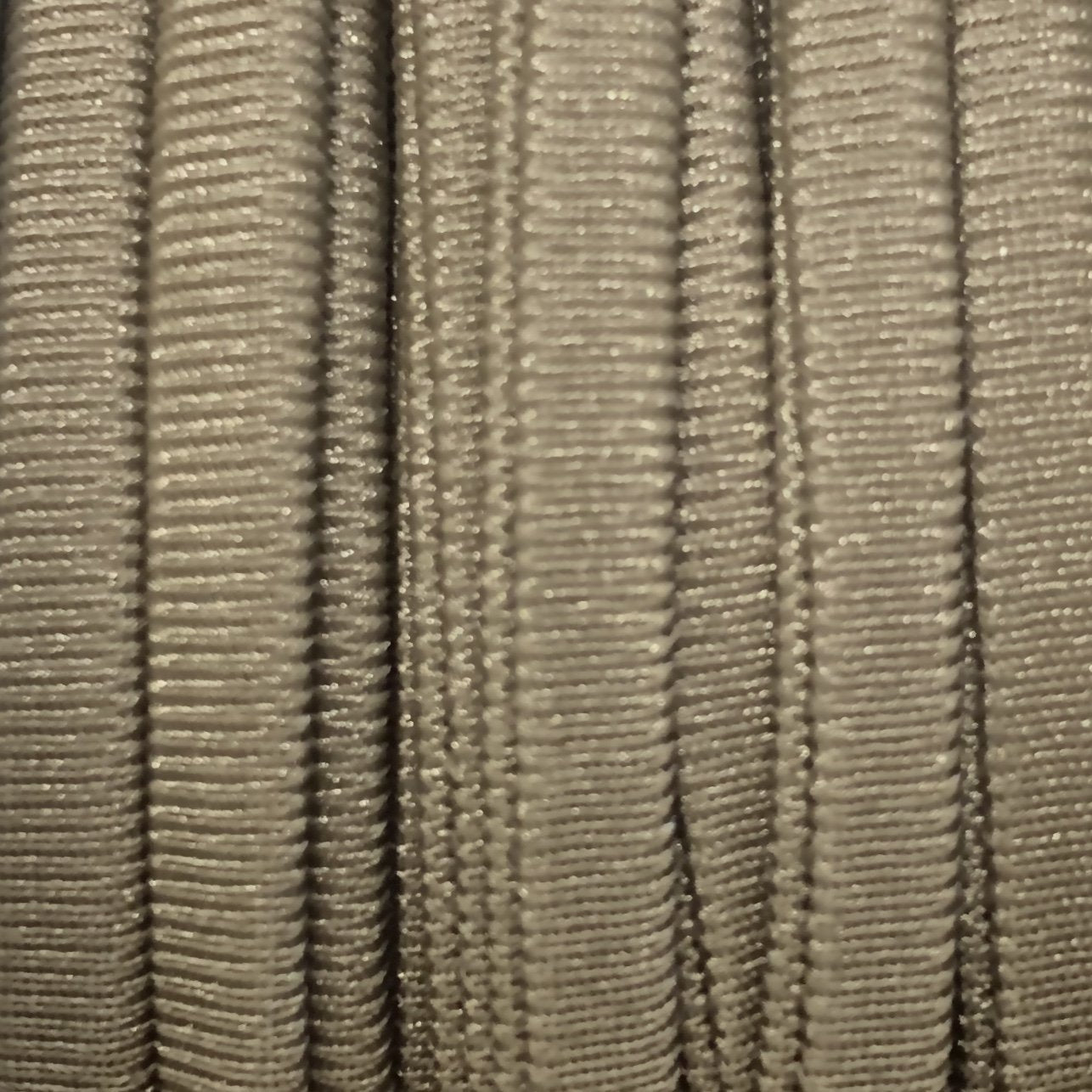 Stitched elastisch lint Metallic taupe - 30cm-Kraaltjes van Renate