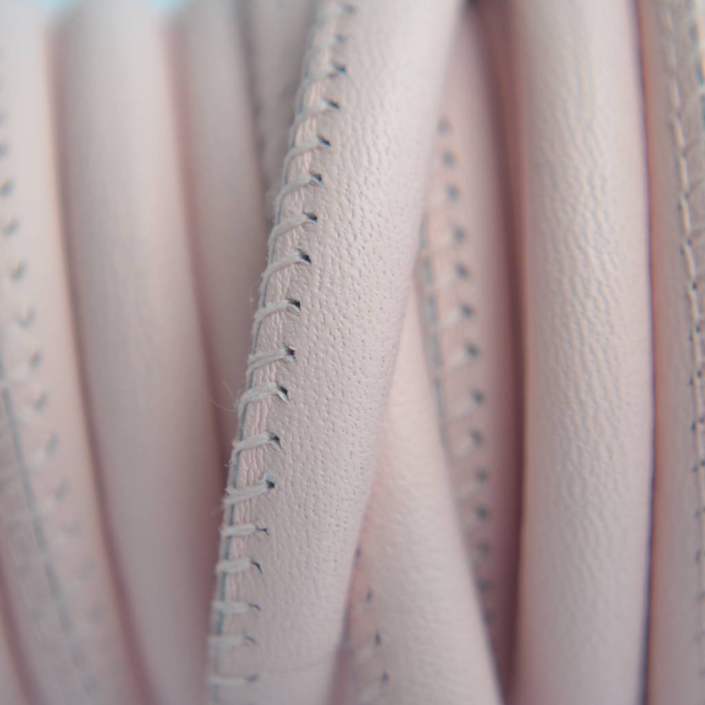 Stitched leer PQ licht roze 6mm - per cm-Kraaltjes van Renate