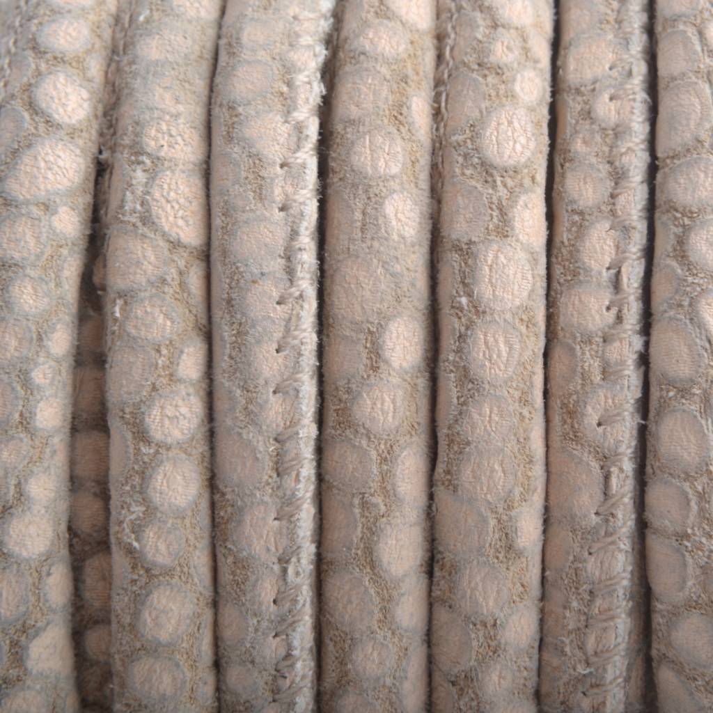 Stitched rond PQ leer Nude Pink dots 6mm - prijs per cm-Kraaltjes van Renate