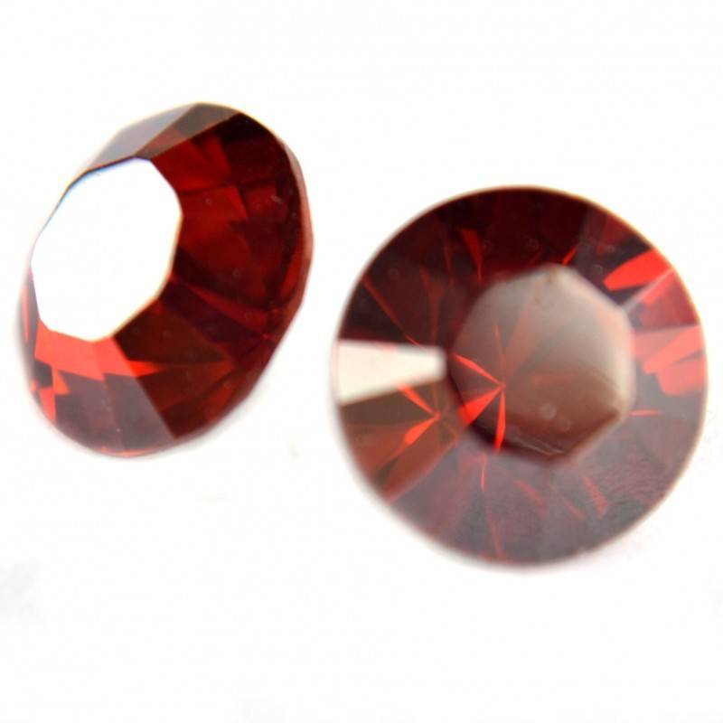 Swarovski puntsteen SS29 Crystal Red Magma-Kraaltjes van Renate