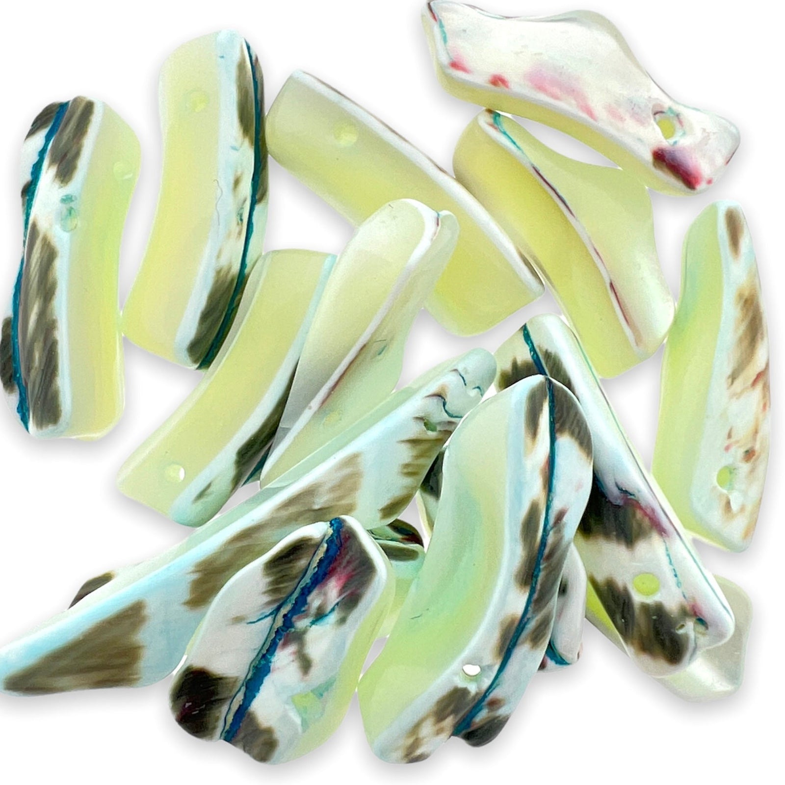 Zoetwaterschelp staafjes parelmoer 14-40mm - per 15 stuks-Kralen-Kraaltjes van Renate